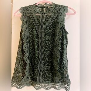 XS Sleeveless Lace Top